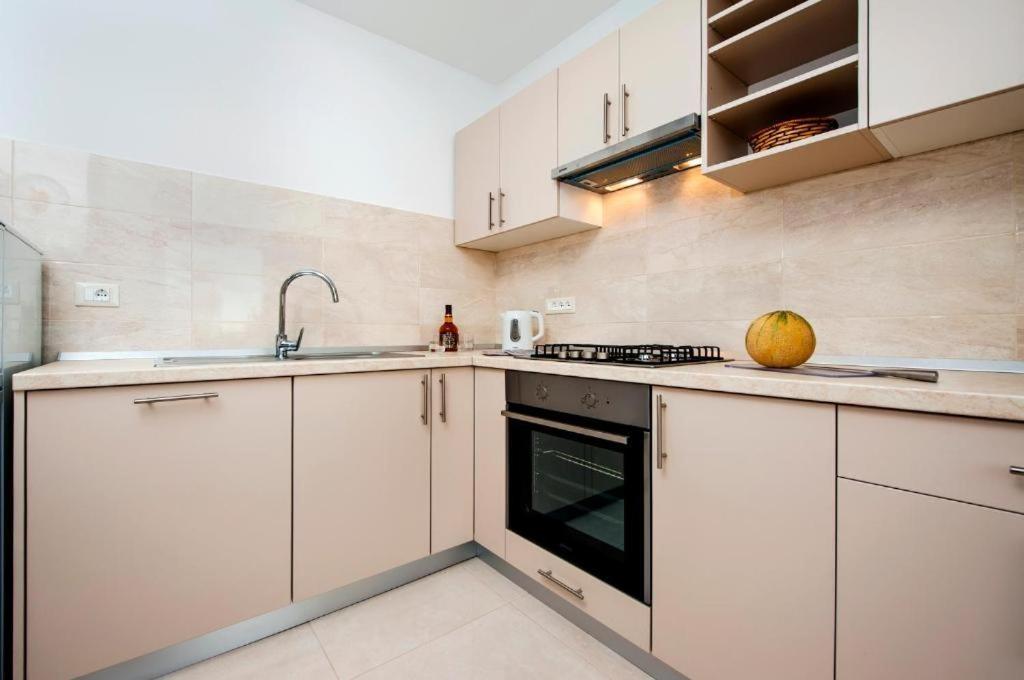 Aria Room And Apartmant Fuga Rovinj Ngoại thất bức ảnh